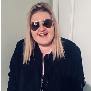 Meet your Posher, Francesca